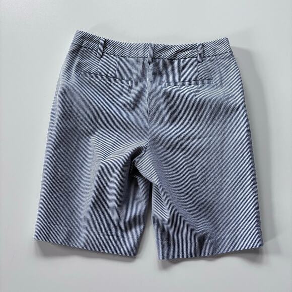Talbots Women's Size 6 Blue White Striped Seersucker The Perfect Shorts 10 Inch - Picture 3 of 9